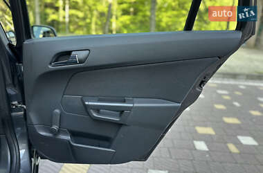 Универсал Opel Astra 2009 в 