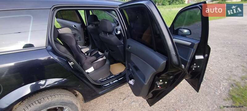Универсал Opel Astra 2007 в Сколе