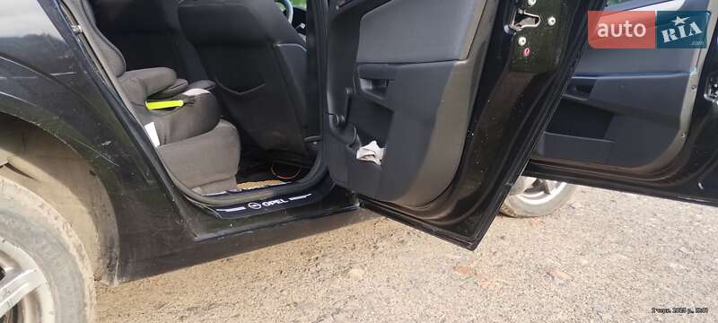 Универсал Opel Astra 2007 в Сколе