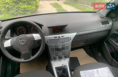 Универсал Opel Astra 2009 в 