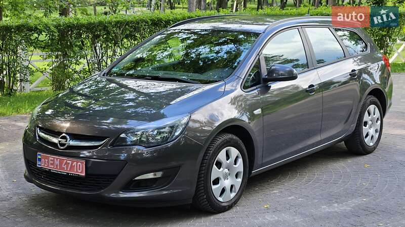 Универсал Opel Astra 2015 в Киеве