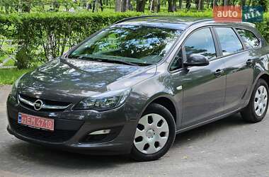 Універсал Opel Astra 2015 в Києві