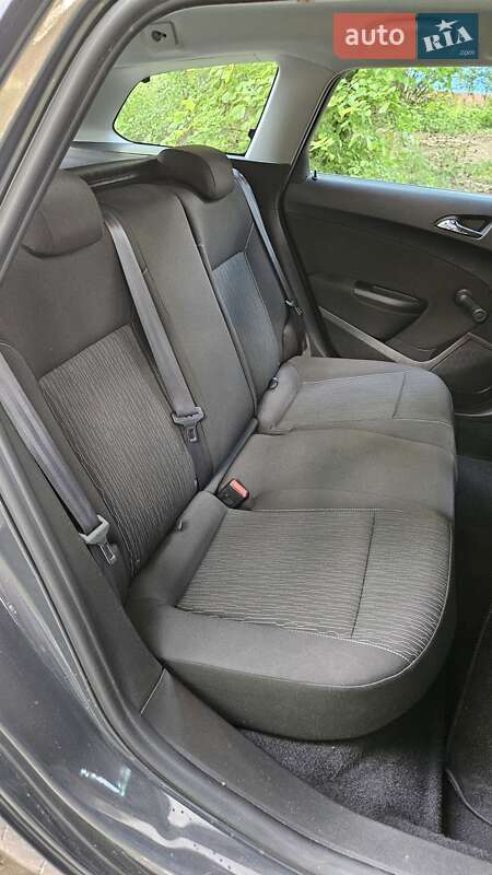 Универсал Opel Astra 2015 в Киеве