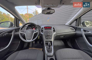 Універсал Opel Astra 2014 в 