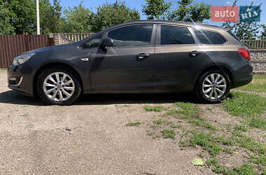 Универсал Opel Astra 2012 в 