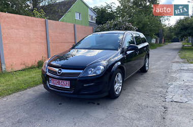 Универсал Opel Astra 2010 в 