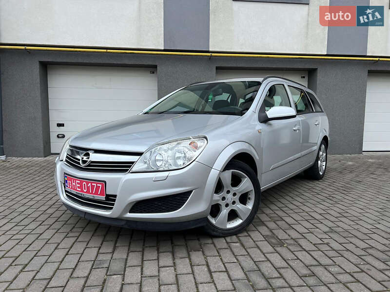 Універсал Opel Astra 2009 в Коломиї