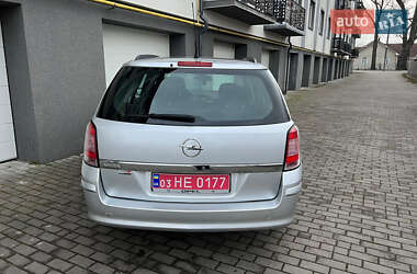 Универсал Opel Astra 2009 в 