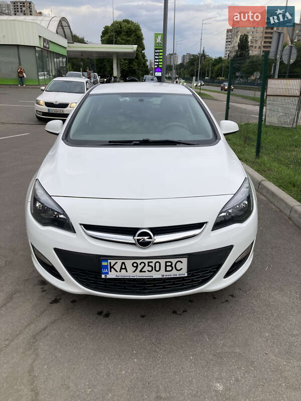 Седан Opel Astra 2020 в 