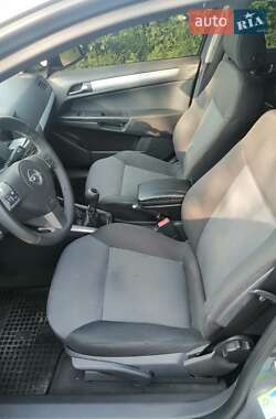 Універсал Opel Astra 2006 в 