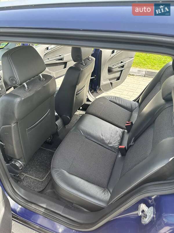 Универсал Opel Astra 2005 в Почаеве фото 7 Универсал Opel Astra 2005 в Почаеве
