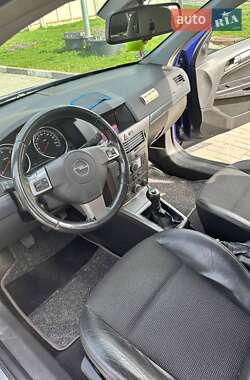Универсал Opel Astra 2005 в 