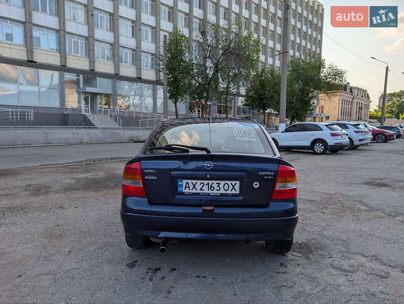 Хэтчбек Opel Astra 2000 в Харькове