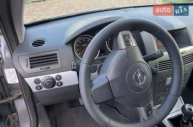 Универсал Opel Astra 2005 в 