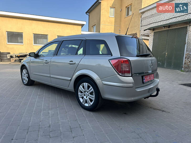 Універсал Opel Astra 2007 в Львові