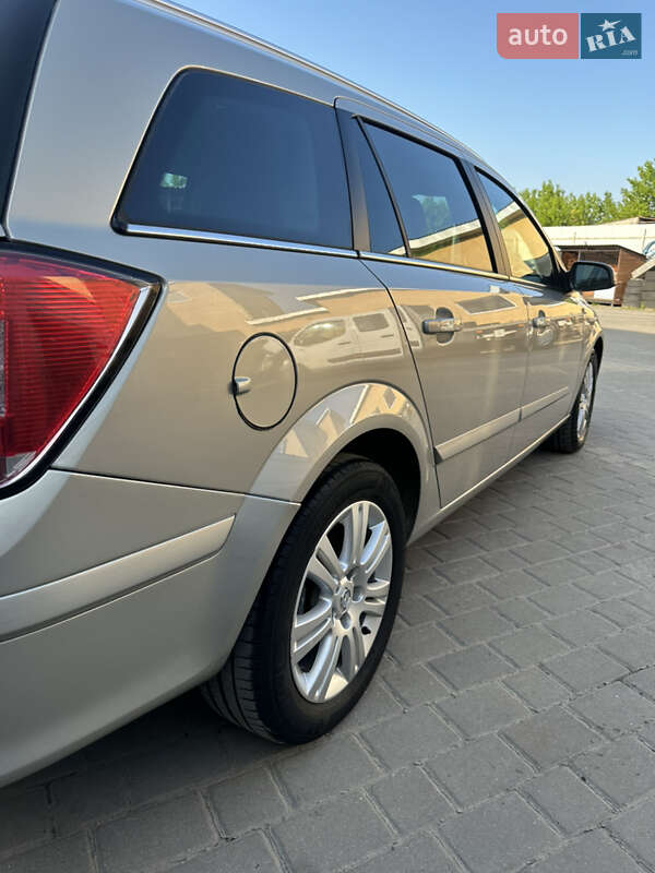 Універсал Opel Astra 2007 в Львові