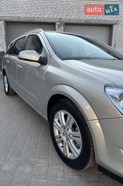 Універсал Opel Astra 2007 в 