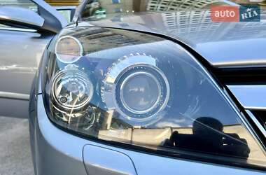 Хетчбек Opel Astra 2009 в 