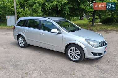 Универсал Opel Astra 2010 в 