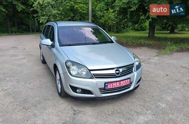 Универсал Opel Astra 2010 в 