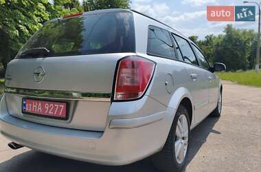 Универсал Opel Astra 2010 в 