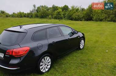 Универсал Opel Astra 2014 в 
