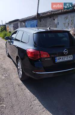 Универсал Opel Astra 2014 в 