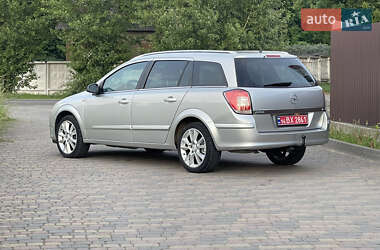 Универсал Opel Astra 2005 в 