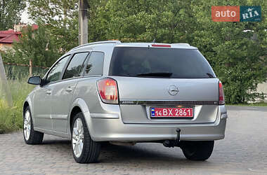 Универсал Opel Astra 2005 в 