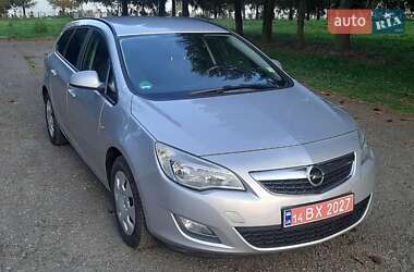 Opel Astra 2011 Opel Astra 2011