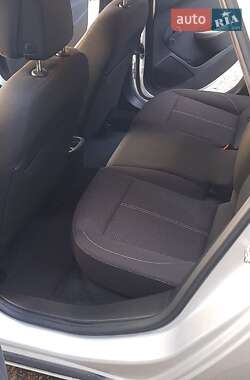 Универсал Opel Astra 2011 в 