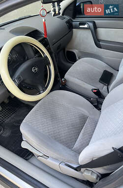 Седан Opel Astra 2002 в 