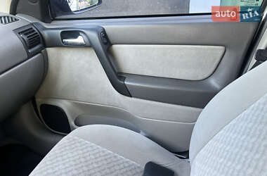 Седан Opel Astra 2002 в 