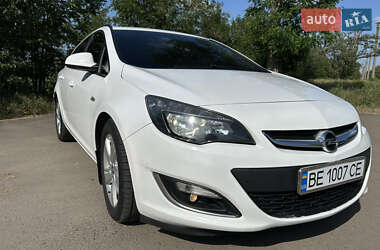 Универсал Opel Astra 2012 в Первомайске