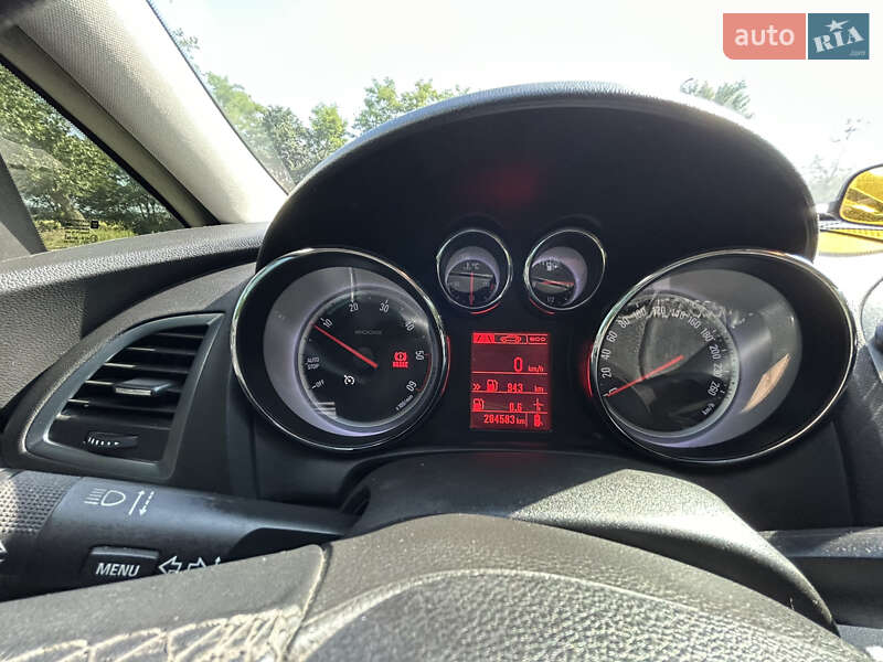 Універсал Opel Astra 2012 в Первомайську