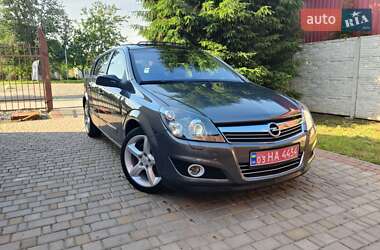 Хэтчбек Opel Astra 2009 в 