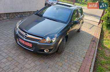 Хэтчбек Opel Astra 2009 в 