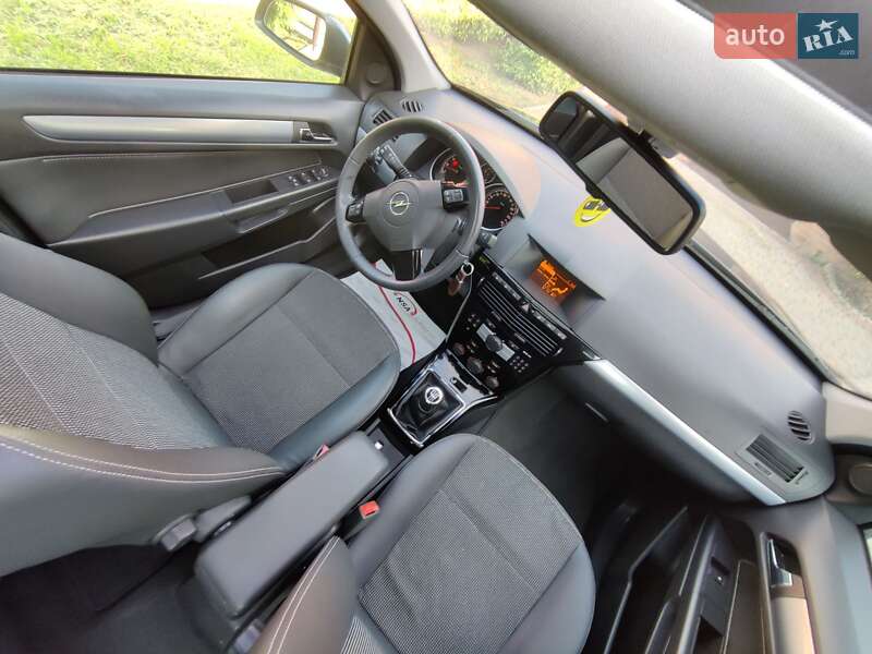Хетчбек Opel Astra 2009 в Полтаві
