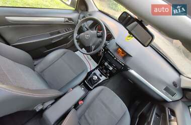 Хэтчбек Opel Astra 2009 в 