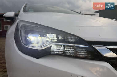 Универсал Opel Astra 2018 в 