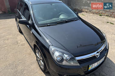 Хэтчбек Opel Astra 2006 в 