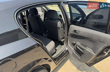 Хэтчбек Opel Astra 2006 в 