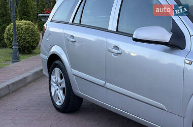 Універсал Opel Astra 2009 в 