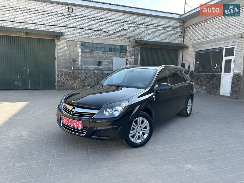Универсал Opel Astra 2010 в 