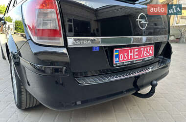 Универсал Opel Astra 2010 в 