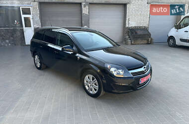 Универсал Opel Astra 2010 в 