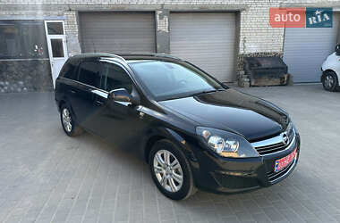 Универсал Opel Astra 2010 в 