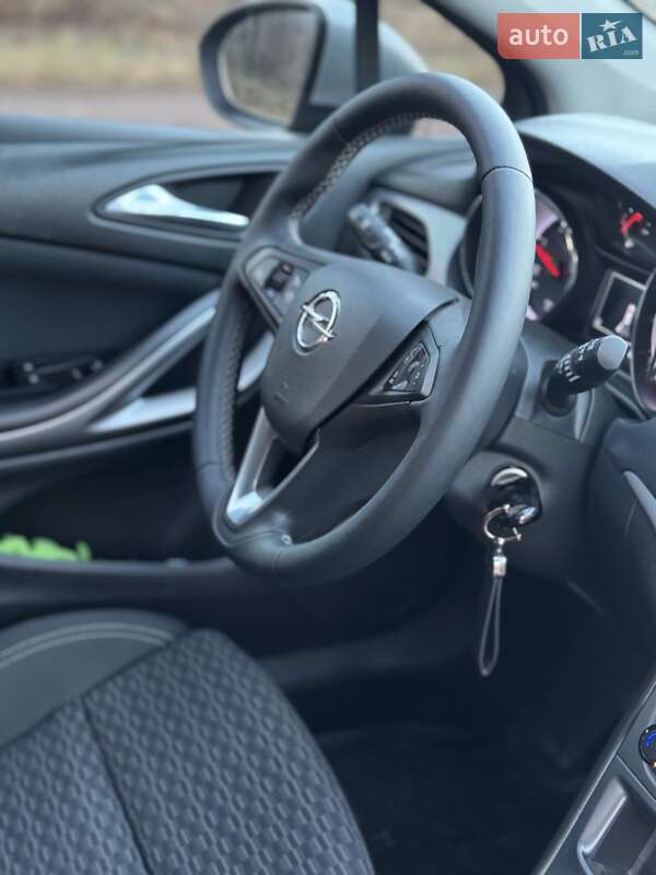 Універсал Opel Astra 2019 в Долині
