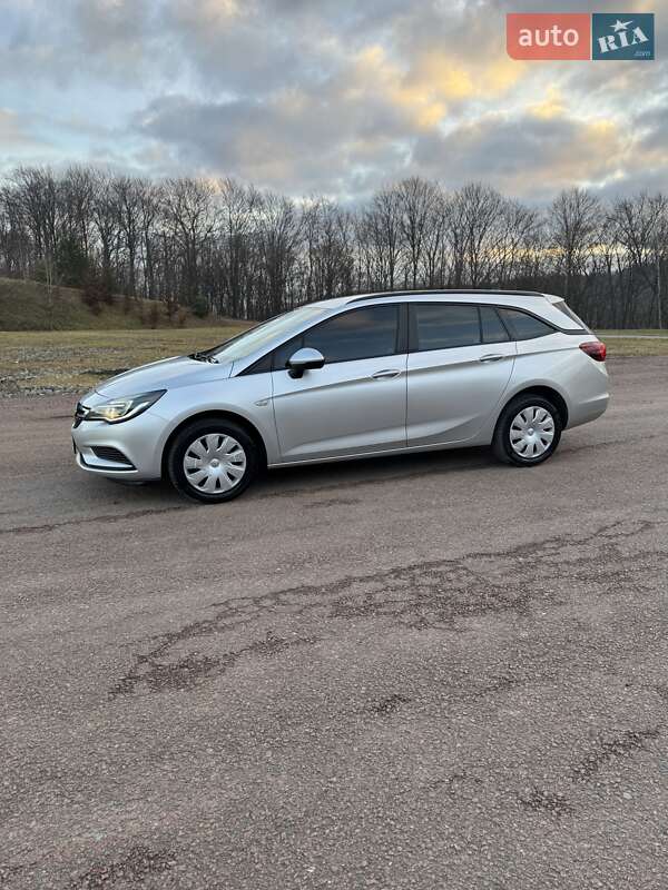 Універсал Opel Astra 2019 в Долині