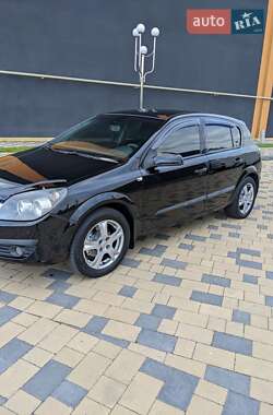 Хэтчбек Opel Astra 2006 в Виннице